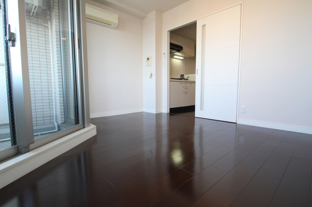 居室・リビング　※別室の参考写真の為、現況優先です。