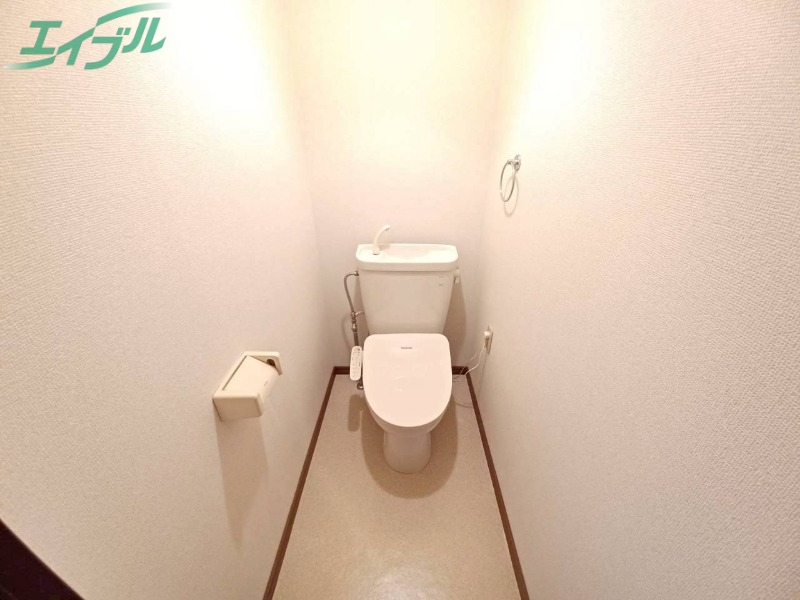 トイレ　同型参考写真