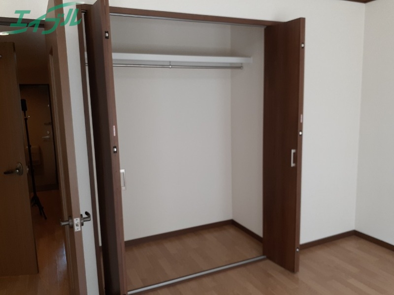 収納　同型参考写真