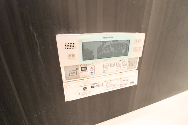 その他設備　給湯器リモコン