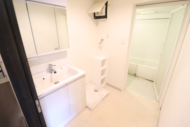 洗面設備　脱衣場