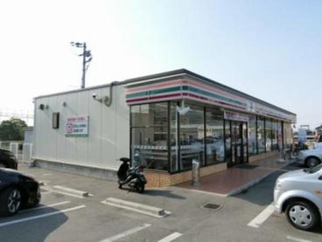 コンビニ　セブンイレブン八尾山本町1丁目店（コンビニ）まで506m