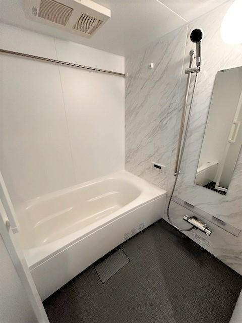 バス・シャワールーム　バス