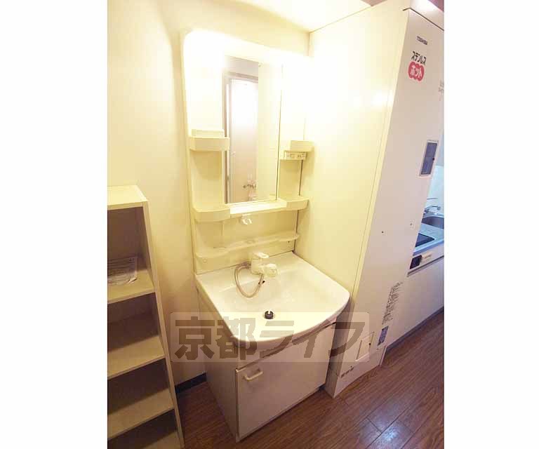 洗面設備　独立洗面台です。