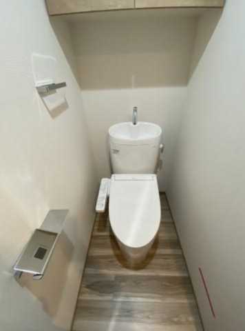 トイレ　リーラ中野