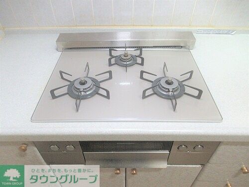 キッチン　３口ガスコンロ