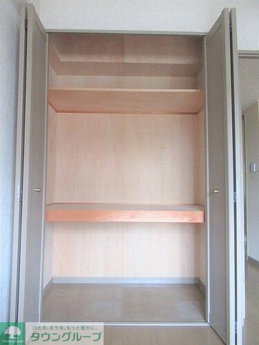 収納　洋室（約５．６畳）クローゼット