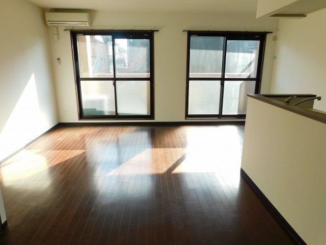 居室・リビング　※同物件別室参考写真