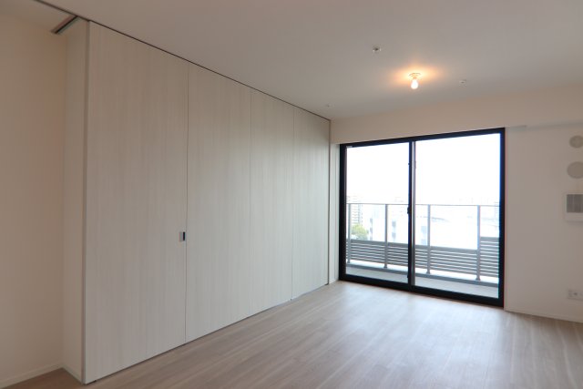 居室・リビング　※別号室のお写真のため現況優先