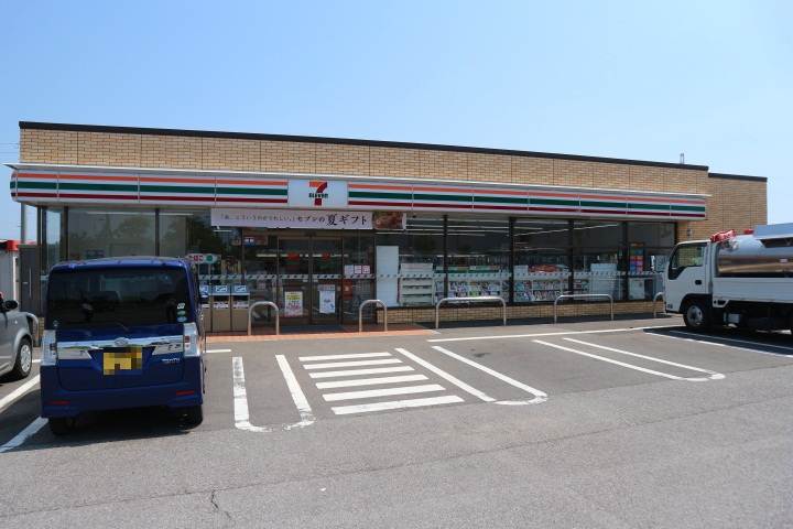 コンビニ　セブンイレブン秋田御所野堤台店（コンビニ）まで703m