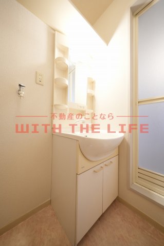 洗面設備　独立洗面台で身支度をすべて済ませてしまいましょう