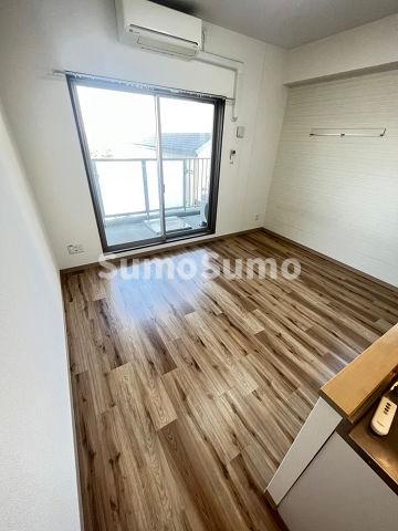 居室・リビング　居間です