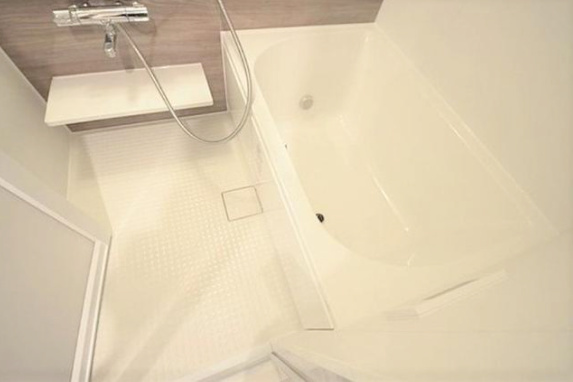 バス・シャワールーム　イート アパートメント ヴェリタス ※反転間取り