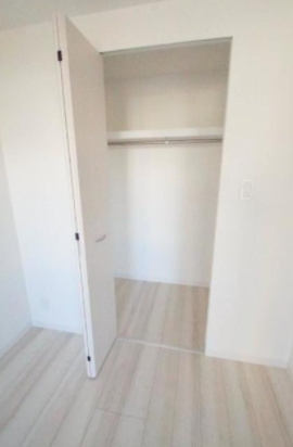 収納　イート アパートメント ヴェリタス ※反転間取り