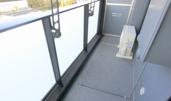 バルコニー　イート アパートメント ヴェリタス