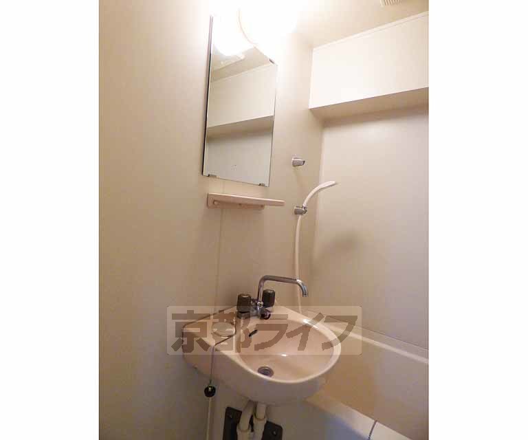 洗面設備　洗面台です。