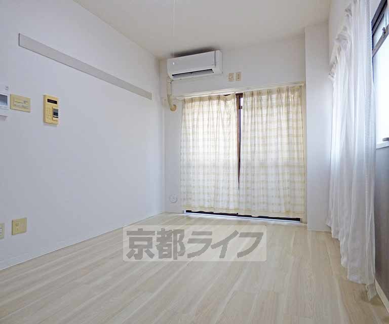 居室・リビング　綺麗なお部屋です。