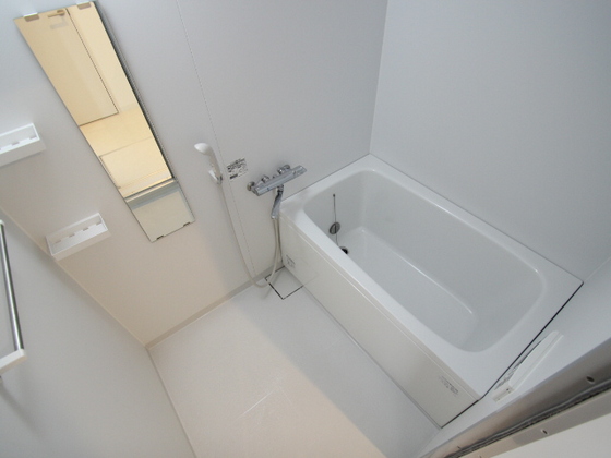 バス・シャワールーム　※別部屋の写真です