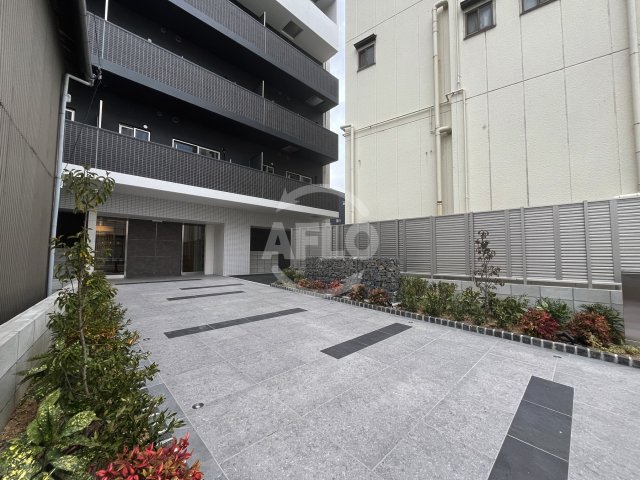 エントランス　プレサンスNEO九条ディアシス　エントランス