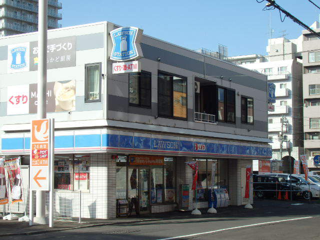 コンビニ　ローソン（コンビニ）まで104m
