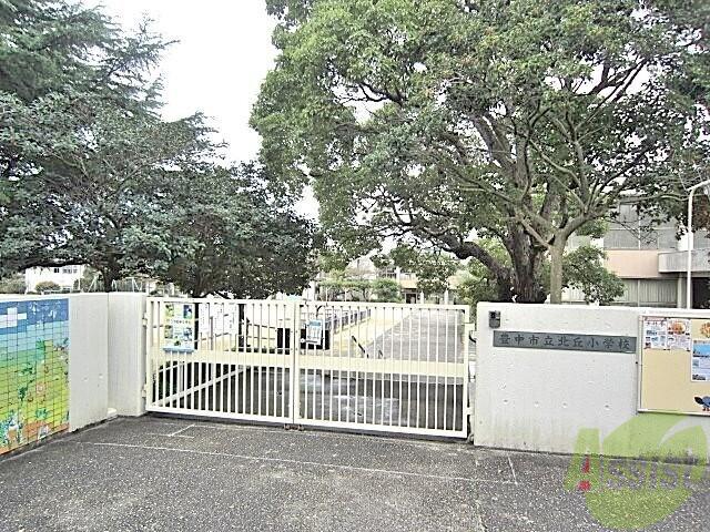 小学校　北丘小学校（小学校）まで5001m