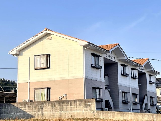 建物外観　安心・安全の重量鉄骨造