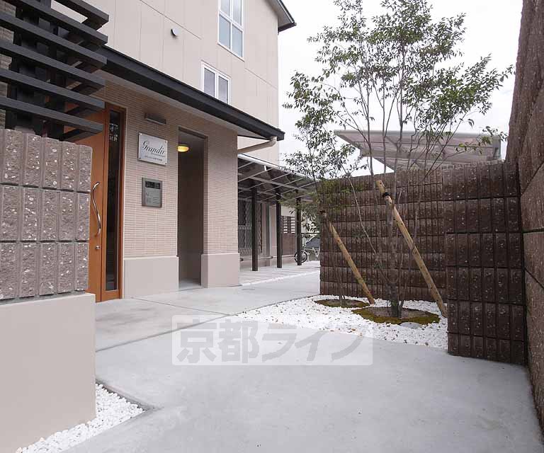 エントランス　建物入り口です。