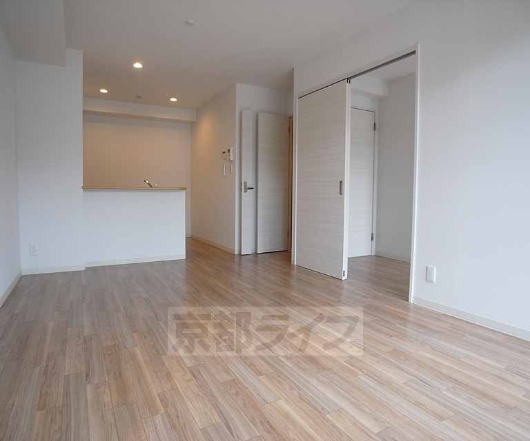 居室・リビング　１３帖以上ある広々したリビングです。