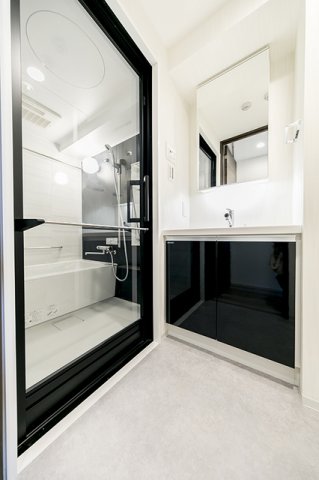 洗面設備　※写真は同タイプ住戸です。