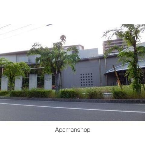 図書館　ユープラザ宇多津・図書館（図書館）まで450m