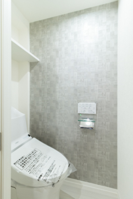 トイレ　※写真は同タイプ住戸です。