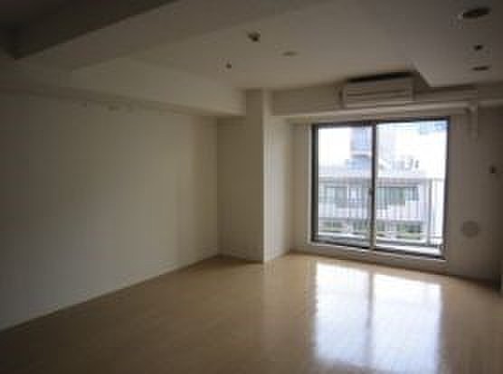 居室・リビング　※別部屋の参考写真です。