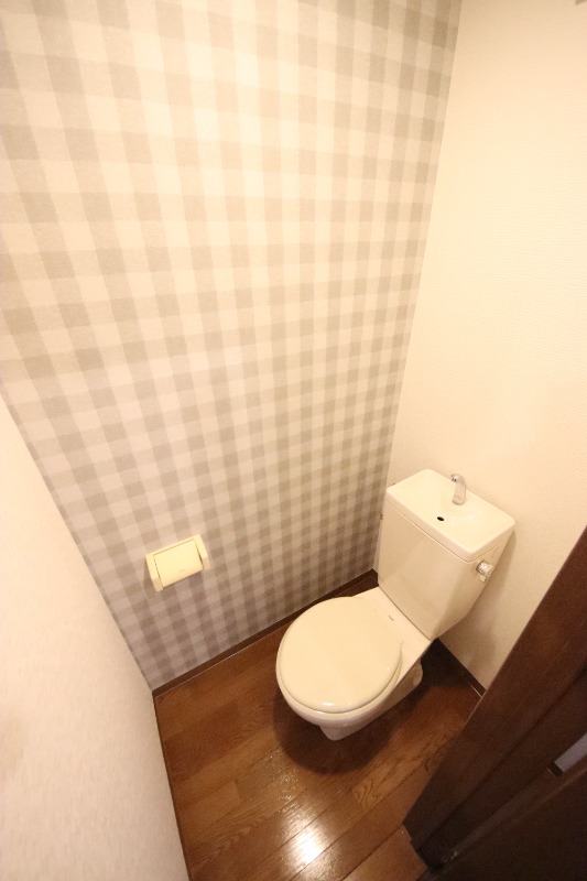 阪神本線 杭瀬駅 徒歩9分 3階建 築29年のトイレ写真