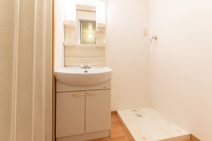 洗面設備　コンパクトで使いやすい洗面所