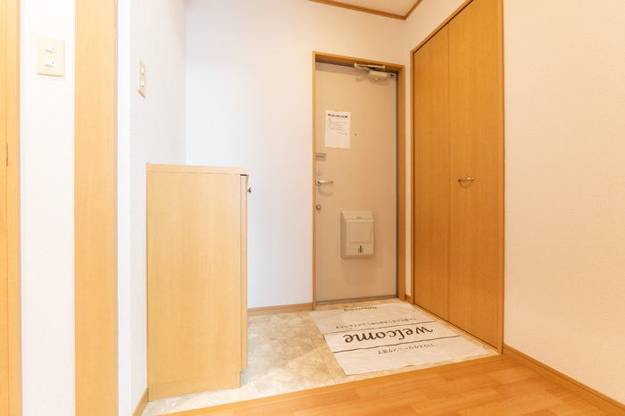 玄関　収納もある玄関です