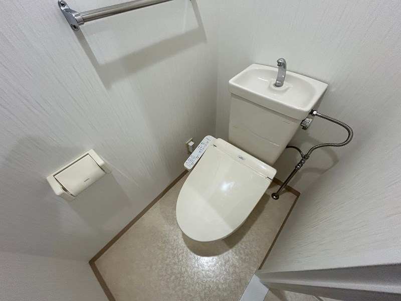 トイレ　別部屋参考