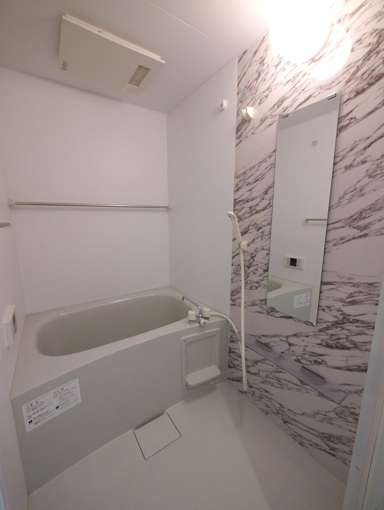 バス・シャワールーム　バス