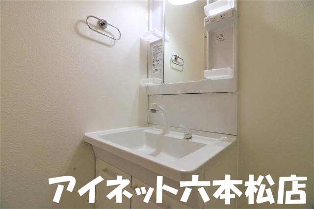 洗面設備　朝の支度はこちらです