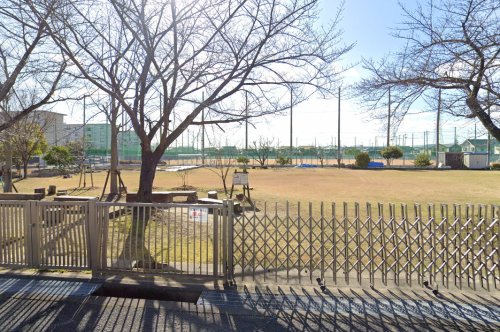 公園　高槻市牧田運動広場（公園）まで227m