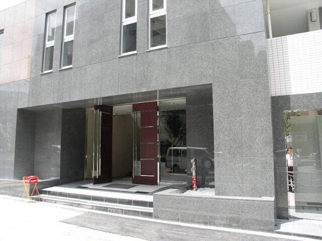 エントランス　オートロック完備