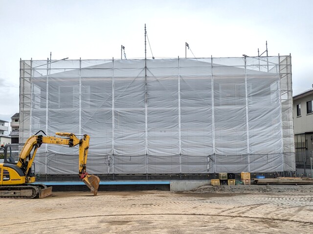 建物外観　建築中