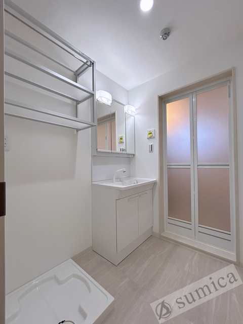 洗面設備　洗面脱衣所付き！独立洗面台が便利です♪♪