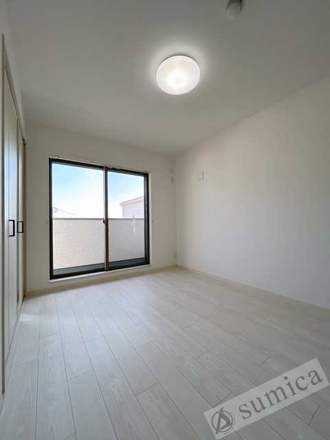 バルコニー　落ち着いたお部屋で最高の睡眠を＾＾