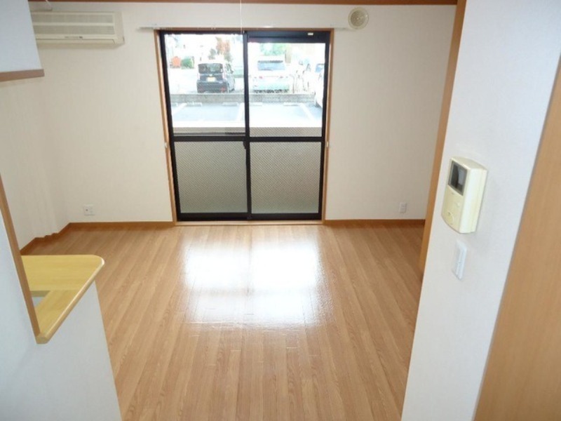 居室・リビング　図面と現状に相違がある場合には現状を優先