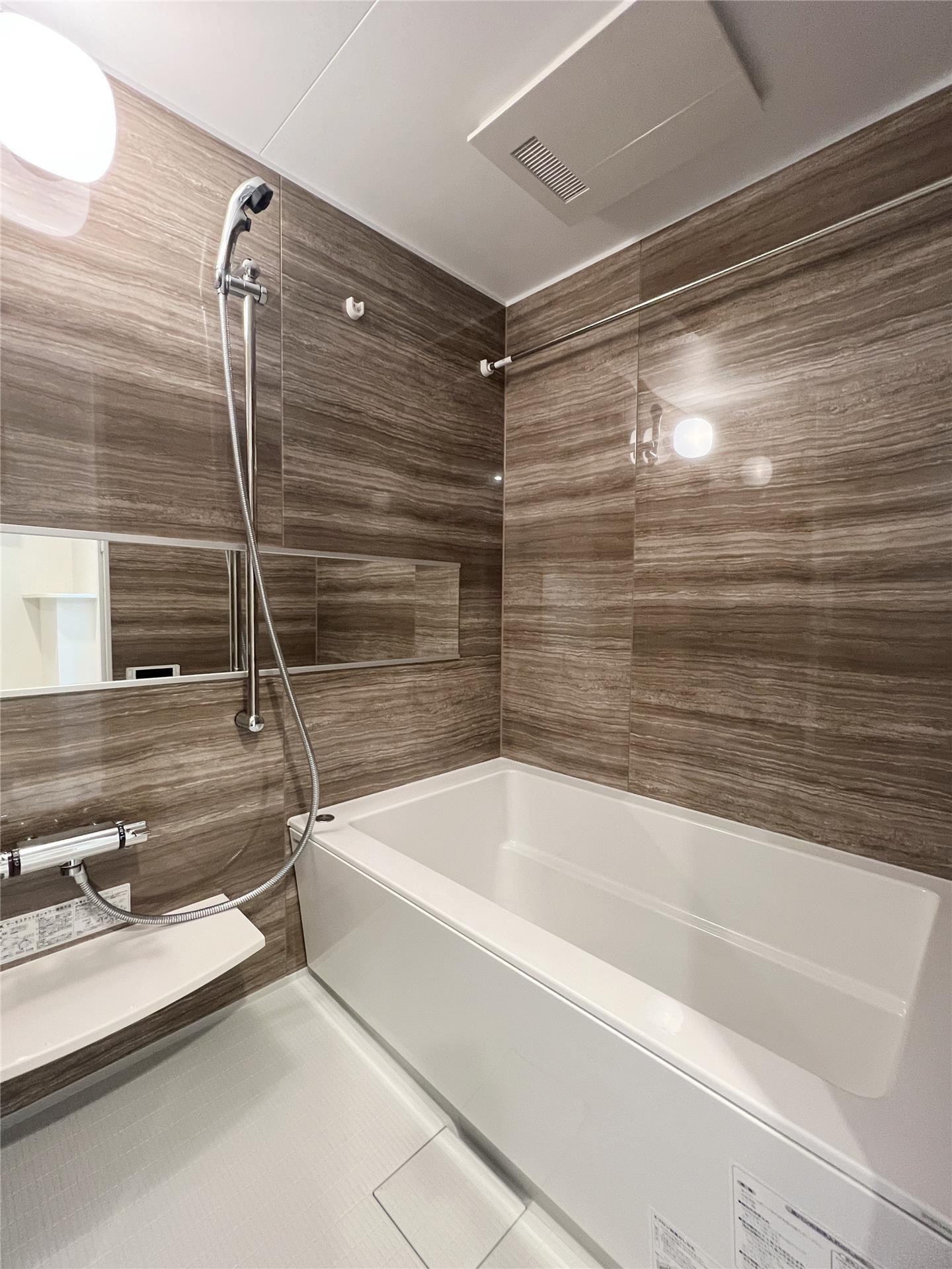 バス・シャワールーム