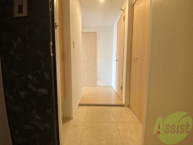 玄関　玄関の様子です。明るい印象ですね。気分もあがりそう。