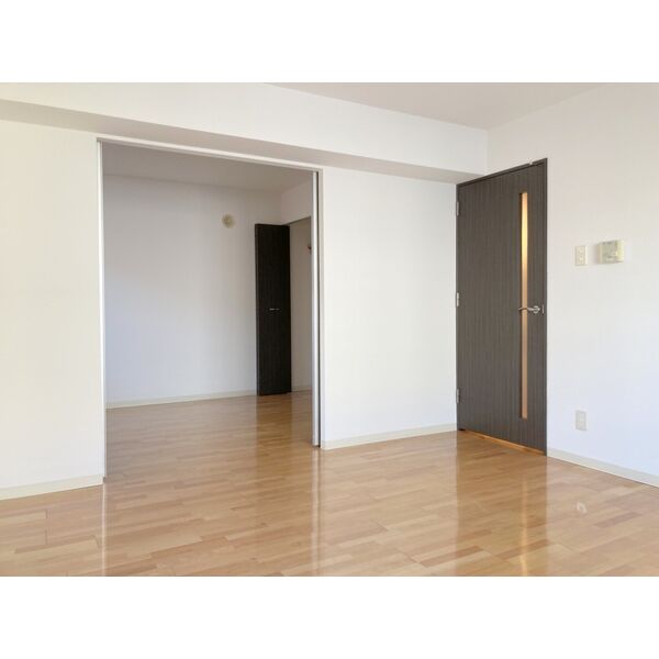 エントランス　清潔なエントランスです