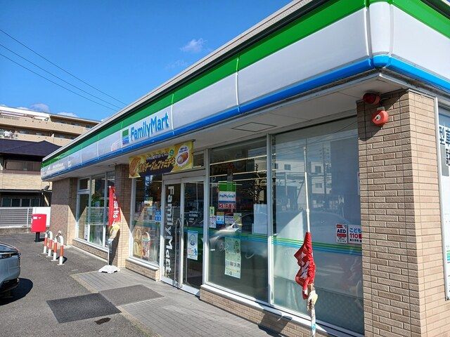 コンビニ　ファミリーマート長久手武蔵塚店（コンビニ）まで515m