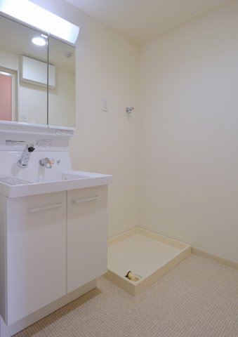 洗面設備　写真はイメージです。色仕様は現況優先になります。