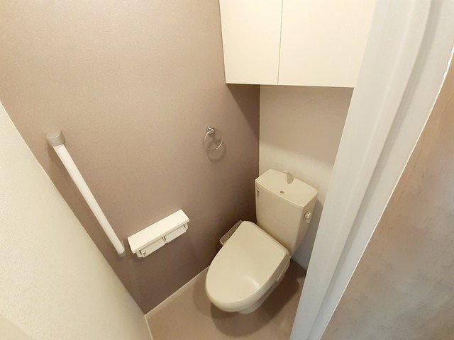 トイレ　ゆったりとした空間のトイレです